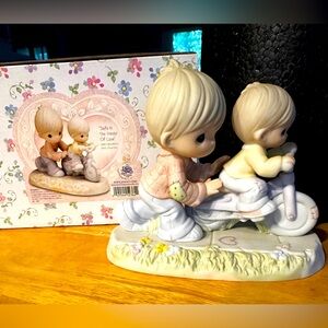 Precious Moments, Safe in the Hands of Love, 2003, PM0032